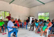 Denuncian abandono de camino saca cosechas en zona rural de Minatitlán; llevan 8 años sin respuesta Camino saca cosechas en Minatitlán es prioridad para habitantes de la zona rural