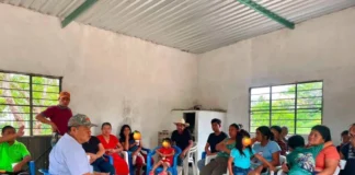 Denuncian abandono de camino saca cosechas en zona rural de Minatitlán; llevan 8 años sin respuesta Camino saca cosechas en Minatitlán es prioridad para habitantes de la zona rural