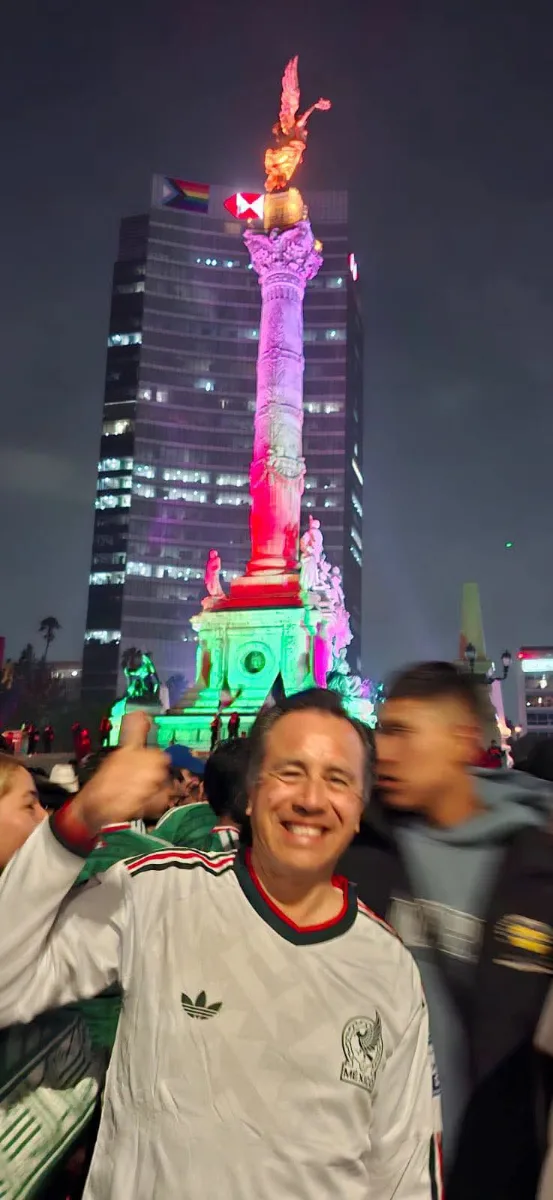 Cuitláhuac García es tendido en redes sociales Cuitláhuac García es criticado en redes sociales por presumir su visita al Ángel de la Independencia