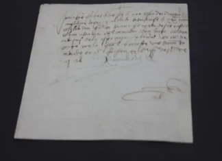 FBI entrega a México documento del siglo XVI firmado por Hernán Cortés; fue robado hace 30 años Imagen del documento del siglo XVI firmado por Hernán Cortés, recuperado por México