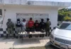 Fuerzas federales y estatales detienen a tres personas con armamento en Minatitlán Ejército Mexicano en Minatitlán Veracruz durante una operación contra la delincuencia organizada