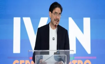 Iván Cepeda reconoce su derrota y el triunfo de la derecha con Abelardo de la Espriella en Colombia Iván Cepeda reconoce derrota en elecciones en Colombia ante ultraderecha