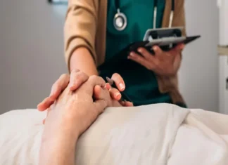 SCJN analizará petición de eutanasia y suicidio asistido en México La eutanasia en México es un tema que genera debate sobre los derechos de los pacientes y la autonomía personal en casos de enfermedad terminal con eutanasia en México
