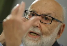 François Englert, co-laureado del Nobel de Física por la teoría del bosón de Higgs, murió a los 93 años François Englert, científico belga y Nobel de Física por el bosón de Higgs, falleció a los 93 años