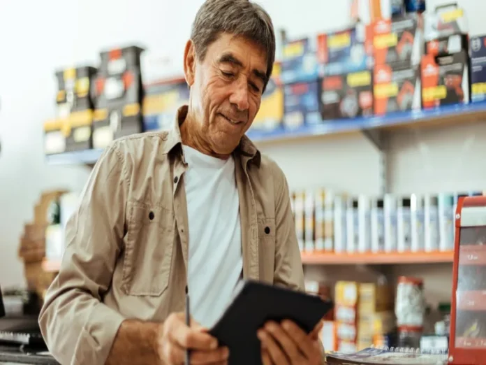 Adultos mayores víctimas de fraude financiero en México Adultos mayores más vulnerables a fraudes financieros en México