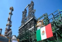 Pemex reporta nueva fuga de combustible en ducto de la refinrería de Salina Cruz Fuga de combustóleo en ducto de refinería de Salina Cruz por Pemex