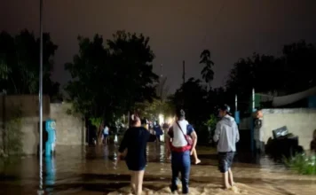 Suspenden todas las actividades en Yucatán ante las lluvias que se mantendrán en las próximas horas Lluvias intensas en Yucatán causan inundaciones en calles y avenidas