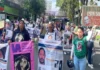 Madres buscadoras se movilizan en el Estadio Azteca por justicia para desaparecidos Madres buscadoras con fotografías de sus desaparecidos marchan hacia el Estadio Azteca