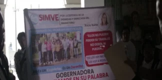 Docentes veracruzanos se manifiestan en Xalapa; exigen audiencia con Nahle para frenar despidos Maestros veracruzanos se manifiestan en Xalapa para frenar despidos injustos