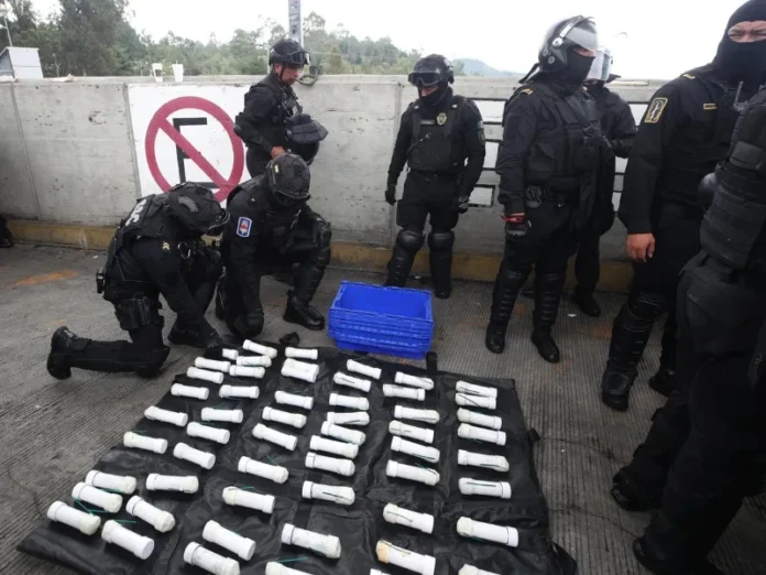 Normalistas de Ayotzinapa con explosivos en camión, sin detenidos