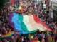 Detienen a 40 personas en Turquía por intentar marchar por el Orgullo LGBT+, prohibido desde 2015 Personas detenidas por la policía turca durante una intentona de marchar por el Orgullo LGBT+
