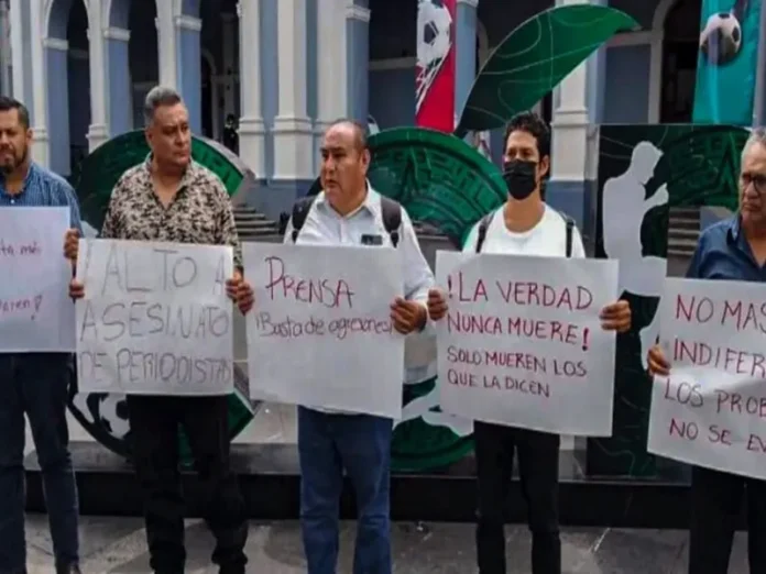 Periodistas veracruzanos exigen justicia por el asesinato de Luis Ángel López Periodismo en Veracruz inseguro tras asesinato de Luis Ángel López