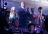 Dimite titular del SAT en Quintana Roo tras polémica por asistir a las finales de la NBA El titular del SAT en Quintana Roo, Héctor Contreras, renunció tras asistir a las finales de la NBA 2026, generando polémica sobre el SAT Quintana Roo
