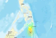 Un fuerte terremoto de magnitud 7.8 sacude el sur de Filipinas y obliga a emitir una alerta de tsunami Terremoto en Filipinas causa alerta de tsunami en el Pacífico