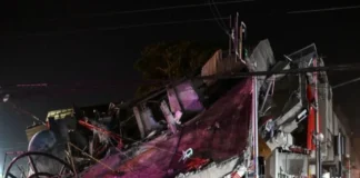 Suman al menos 19 personas muertas, 12 desaparecidas y 134 heridas por el terremoto de magnitud 7.8 en Filipinas Terremoto en Filipinas causa destrucción y daños en Mindanao