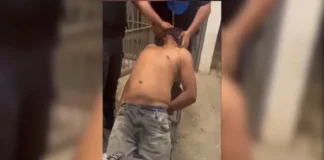 Colima: exhiben en video tortura de policías de Coquimatlán contra presunto detenido Tortura en Colima: imagen de un detenido con las manos atadas