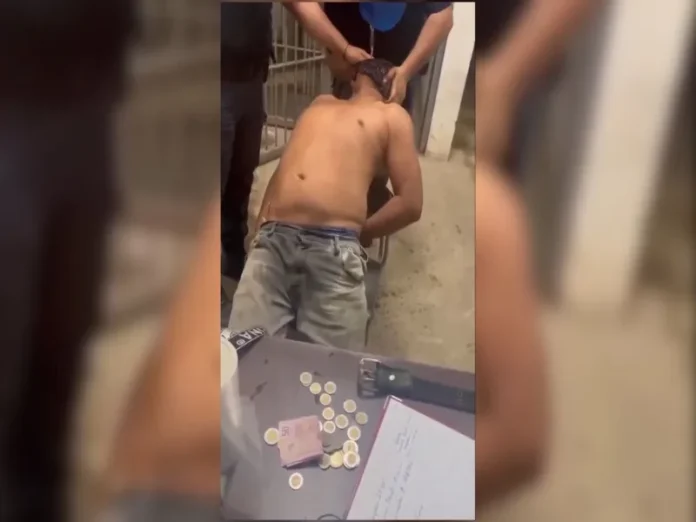 Tortura en Colima: un video revela presunto caso de abuso Tortura en Colima: imagen de un detenido con las manos atadas