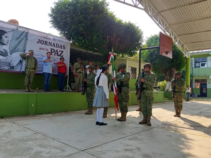 Título descriptivo de la imagen Fuerzas Armadas promueven valores patrios en Veracruz