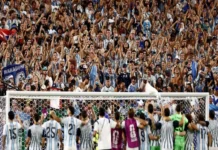 Aficionados argentinos no podrán ingresar banderas sobre las Malvinas a la semifinal ante Inglaterra Argentina vs Inglaterra en semifinales del Mundial sin banderas de Malvinas