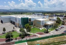 La empresa Taylor Farms cierra temporalmente su planta en Guajanuato tras brote de diarrea «explosiva» en EU Lechuga iceberg relacionada con brote de ciclosporiasis en EU