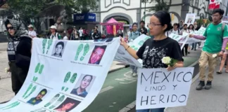 Marchan sobre Paseo de la Reforma por los 133 mil desaparecidos en México Familiares de desaparecidos en México marchan en Paseo de la Reforma