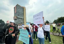 Profesores, alumnos y aspirantes de la UNAM marchan para exigir examen presencial y transparencia en admisión Estudiantes de la UNAM piden transparencia en el examen de admisión UNAM