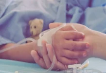 Madres de niños con cáncer reclaman al delegado de Bienestar por la muerte de sus hijos en Veracruz Madres de niños con cáncer reclaman al delegado de Bienestar en Veracruz