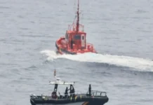Policía de España se despliega en Ceuta tras la muerte de migrantes que buscaban ingresar nadando a la ciudad Migrantes en Ceuta tras la muerte de personas que buscaban ingresar nadando