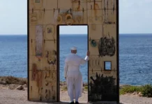 Desde Lampedusa, el Papa urge a Europa a «proteger» e «integrar» a los migrantes Migrantes en Europa desembarcan en Lampedusa