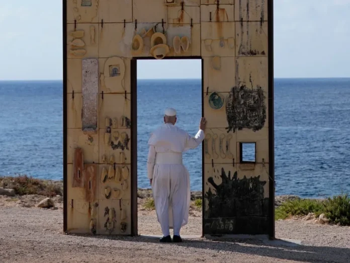 Migrantes en Europa desembarcan en Lampedusa