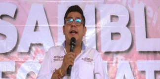 A empujones y gritos de «traidor», morenistas corren a su dirigente estatal de Tatahuicapan Morenistas en Veracruz corren a su dirigente estatal con gritos de traidor