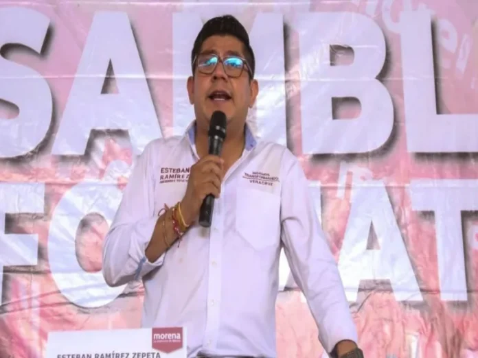 Morenistas en Veracruz corren a su dirigente estatal con gritos de traidor