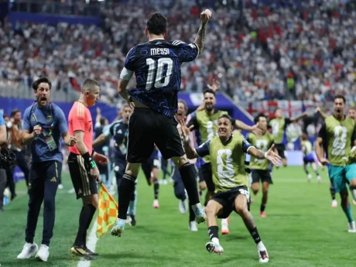 Argentina celebra su victoria sobre Inglaterra en el Mundial 2026 Argentina avanza a la final del Mundial 2026 con Messi y derrota a Inglaterra