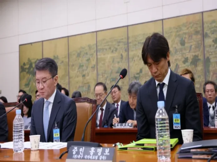 Imágenes del Mundial 2026 El exentrenador y expresidente de Corea del Sur durante el Mundial 2026