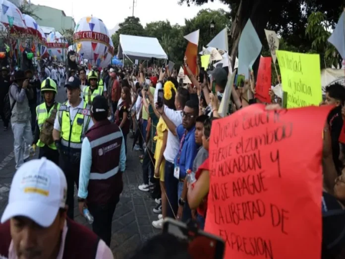 Imagen de la periodista Jaqueline Robles La periodista Jaqueline Robles denuncia vigilancia en Oaxaca