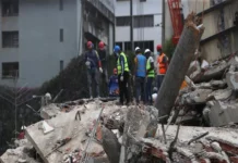 Venezolanos acusan de abandono y falta de organización al gobierno de Delcy Rodríguez tras los terremotos Terremotos en Venezuela: Escombros y destrucción en La Guaira