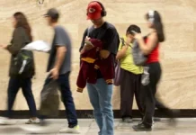 CRT reactiva más de 3.6 millones de líneas celulares suspendidas con terminación cero El próximo 31 de agosto es la fecha límite para vincular aquellos números que terminen con 1, mientras que aquellos que terminen con 2 tendrán hasta el 15 de septiembre; el 30 de septiembre será el plazo para los que finalicen con tres.