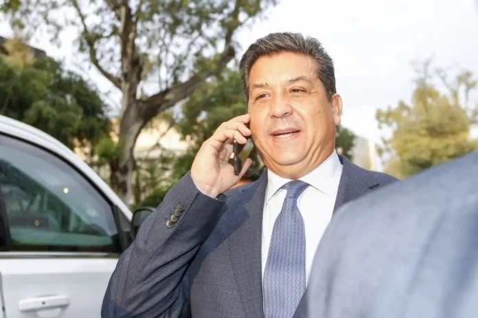 El ex mandatario panista cuestionó en su grabación desde los Estados Unidos, que millones de mexicanos con doble nacionalidad puedan trabajar, pagar impuestos y enviar remesas a México, pero eventualmente sean considerados ciudadanos con menores derechos para participar en la vida pública.