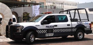 Matan al sobrino del titular de Protección Civil de Ciudad Mendoza, cerca de una clínica de Pemex en Veracruz Al sobrino del titular de PC, lo asesinaron cuando conducía su motocicleta sobre la prolongación de la calle Manuel Abasolo, entre Ignacio Zaragoza y Mariano Matamoros, muy cerca de la Clínica de Petróleos Mexicanos (Pemex).