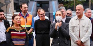 «Fue lo mejor para Sinaloa»: Sheinbaum se deslinda de la nueva salida de Rocha Moya de la gubernatura Entrevistada previo a un evento al sur de la Ciudad de México, la mandataria aseguró que no ha hablado con el gobernador recientemente y afirmó que su decisión “fue lo mejor para Sinaloa”.