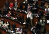 Clausuran la Comisión Permanente; oposición pide entregar a Rocha Moya a EU y Morena evita defenderlo Salvo el senador Gerardo Fernández Noroña, senadores y diputados de Morena, PT y el Partido Verde evitaron la defensa de Rocha Moya.
