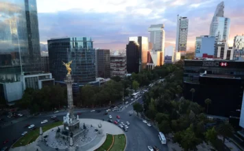 El ánimo de los empresarios para invertir en México toca su nivel más bajo de su historia: Coparmex Los empresarios lamentaron que cerca del 80% de los empresarios asociados considera que el país no cuenta actualmente con las condiciones idóneas para emprender nuevas inversiones o expandir sus operaciones existentes.