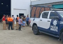 Veracruz: Explosión en taller de pirotecnia en Coscomatepec deja un muerto y dos heridos El inmueble donde ocurrieron los hechos se encuentra ubicado atrás del recinto ferial de Coscomatepec, por lo que varias personas llegaron rápidamente a prestar ayuda luego de la explosión.