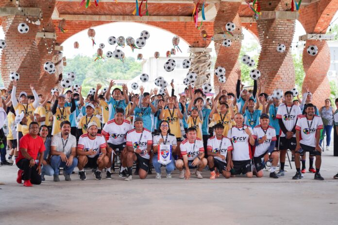 Las y los participantes tuvieron la oportunidad de entrenar bajo la guía de instructores calificados, además de recibir orientación y conocimientos para mejorar sus habilidades deportivas. Las prácticas contaron con el asesoramiento del profesor Rafael Jardón Castañeda, exfutbolista profesional y director internacional de Fútbol con Valores.