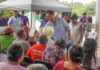 Gobierno de Cosoleacaque lleva atención integral a Coacotla Durante la jornada, el alcalde invitó a los asistentes a aprovechar los servicios médicos y asistenciales disponibles, entre ellos la entrega de sillas de ruedas y medicamentos, exámenes de la vista y sanguíneos, además de la brigada de belleza. También se proporcionó información para incorporarse al programa municipal de Cirugía de Cataratas, que se brinda sin costo.