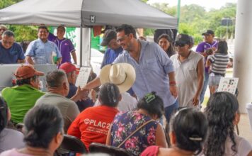 Gobierno de Cosoleacaque lleva atención integral a Coacotla Durante la jornada, el alcalde invitó a los asistentes a aprovechar los servicios médicos y asistenciales disponibles, entre ellos la entrega de sillas de ruedas y medicamentos, exámenes de la vista y sanguíneos, además de la brigada de belleza. También se proporcionó información para incorporarse al programa municipal de Cirugía de Cataratas, que se brinda sin costo.