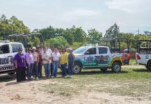 Más inversión en seguridad: Cosoleacaque incorpora tres nuevas patrullas La adquisición de estas unidades permitirá ampliar la cobertura operativa de la corporación y atender con mayor oportunidad los llamados de la ciudadanía, contribuyendo a reducir los tiempos de respuesta ante situaciones de emergencia.