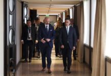 “La corrupción es el arma más poderosa de los cárteles”: DEA advierte que exhibirá a funcionarios a su servicio El titular de la Administración de Control de Drogas, Terry Cole, advirtió este sábado que la agencia está comprometida a exponer a los funcionarios y las redes que ponen los intereses de los cárteles por encima de los intereses de las personas que juraron servir.