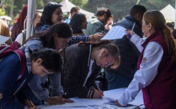 Aumenta el desempleo en México a 2.7% en el segundo trimestre del año; suman 1.6 millones de personas en esta situación Las entidades con la mayor cantidad de población desocupada fueron Ciudad de México (4.2%), Tabasco (4%), Coahuila (3.7%) y Tlaxcala (3.4%)