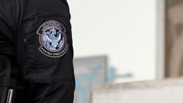 Estas nuevas medidas se dan a casi un año desde que Estados Unidos inició los ataques contra lanchas presuntamente ligadas con el crimen organizado en el Pacífico y Atlántico.